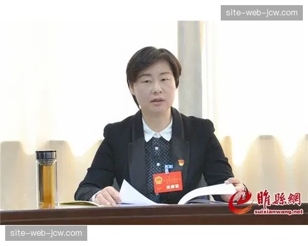 吴海燕经验支撑防线稳定，但后场组织推进面临对手快速压迫