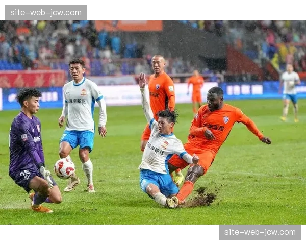 青岛西海岸戴维森关键进球分析 个人能力弥补体系不足